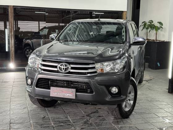 TOYOTA HILUX 2.8 SRV 4X4 CD 16V DIESEL 4P AUTOMÁTICO